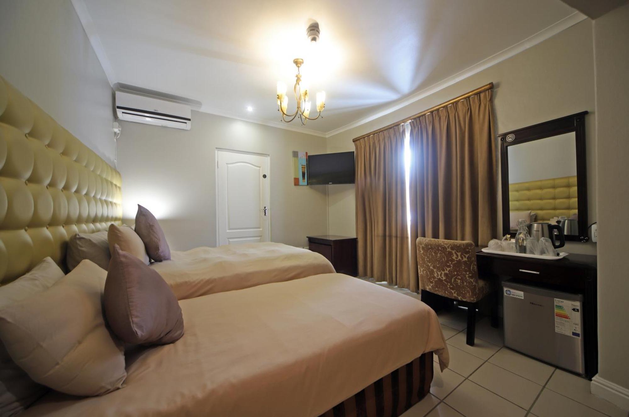 Savoy Lodge Кейптаун Номер фото